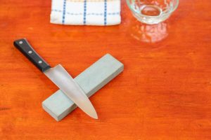 Oil Stones vs. Diamond Sharpeners: Which One is Better for Butchers?
