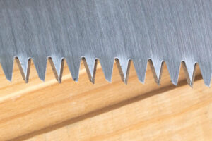 8 Expert Tips for Maintaining Sharp Handsaw Blades and Extending Their Life